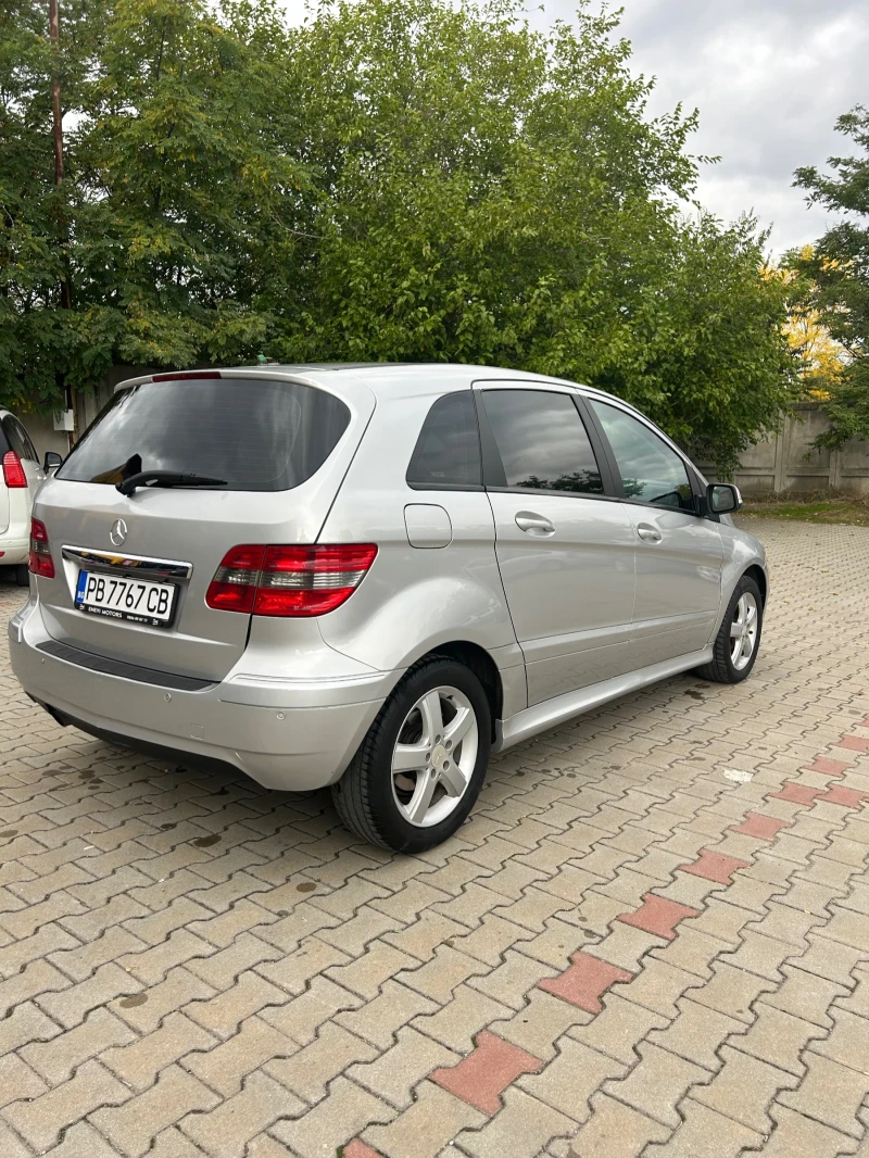 Mercedes-Benz B 180, снимка 6 - Автомобили и джипове - 52540135