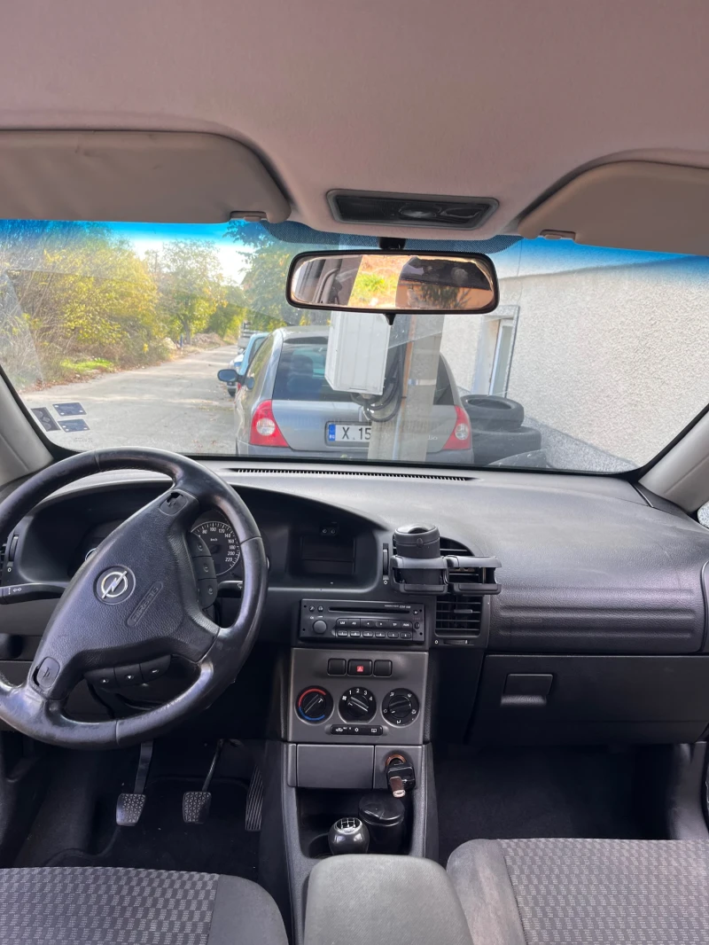 Opel Zafira, снимка 10 - Автомобили и джипове - 52263565