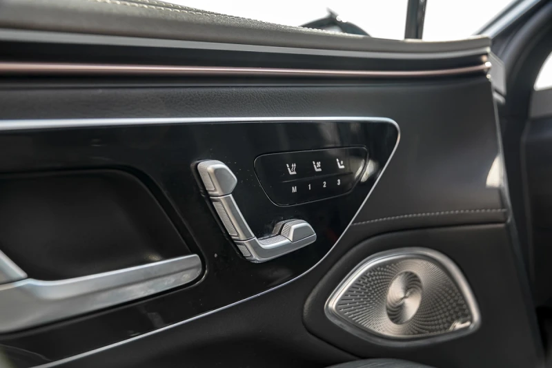 Mercedes-Benz EQS CARFAX* АВТОФИНАНСИРАНЕ* БЕЗ ПЪРВОНАЧАЛНА ВНОСКА* , снимка 10 - Автомобили и джипове - 52909625