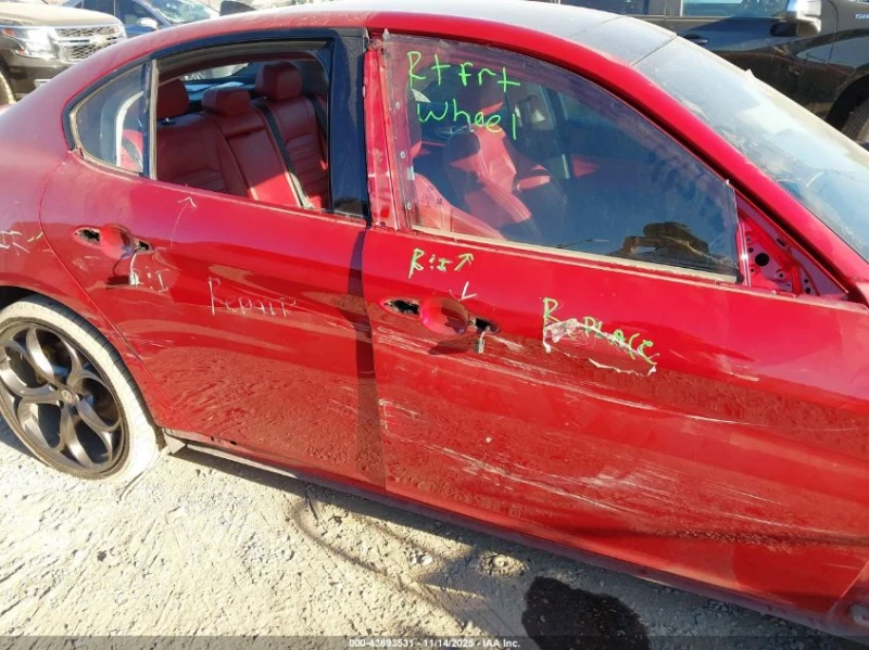 Alfa Romeo Giulia RWD* !TI SPORT!* АвтоКредит* Цена до БГ, снимка 15 - Автомобили и джипове - 53483688