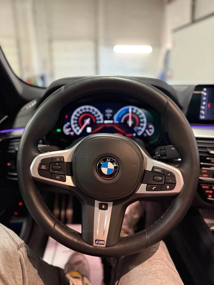 BMW 530E * M-Package * * xDrive* * Harman * (ЦЕНА ДО БГ) - изображение 7