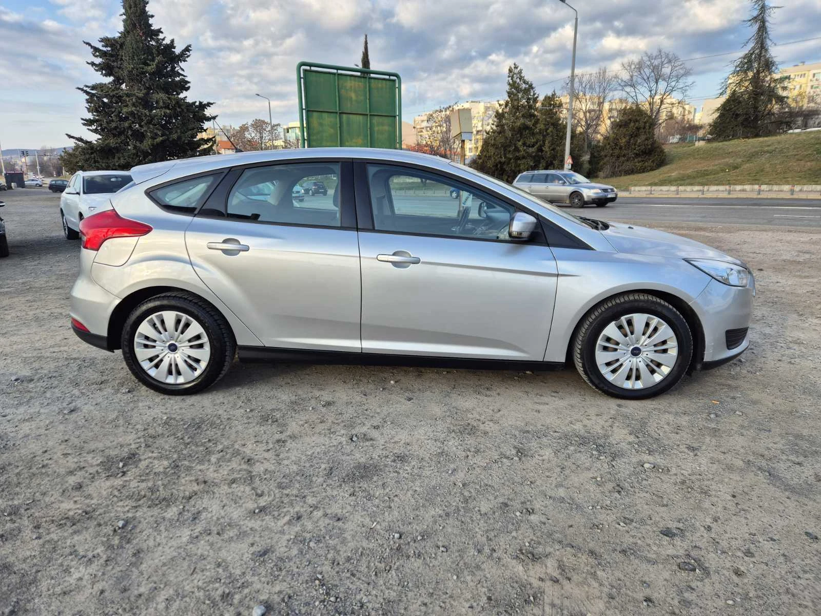 Ford Focus 1.0i Ecoboost - изображение 6