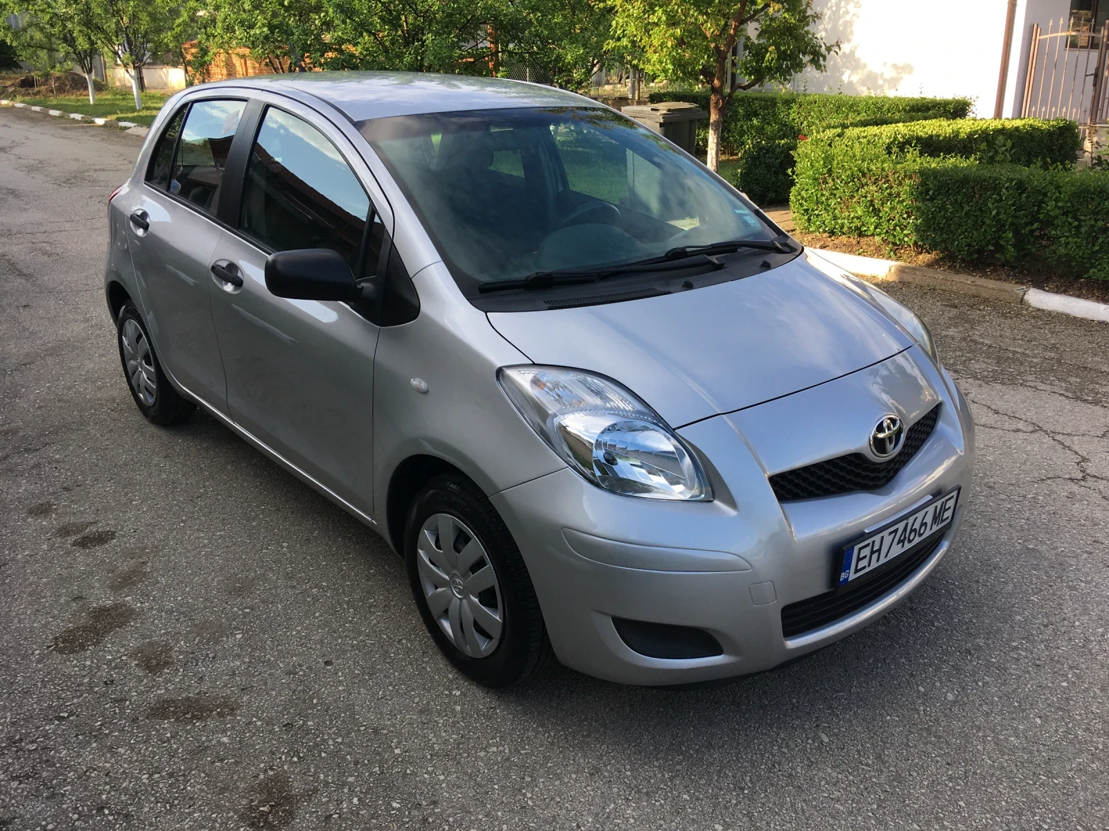 Toyota Yaris 1.0 vvt-i face  - изображение 5