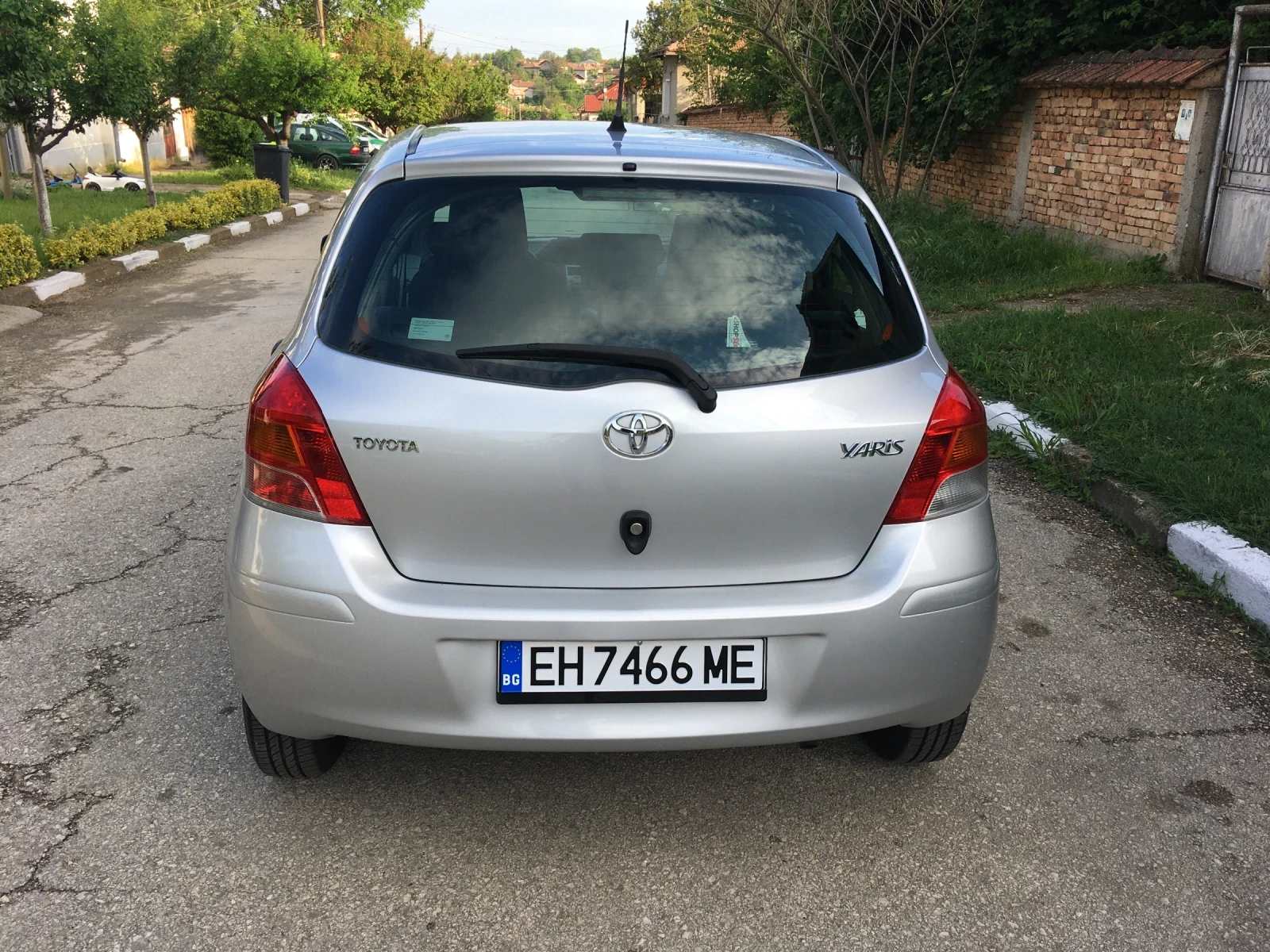 Toyota Yaris 1.0 vvt-i face  - изображение 6