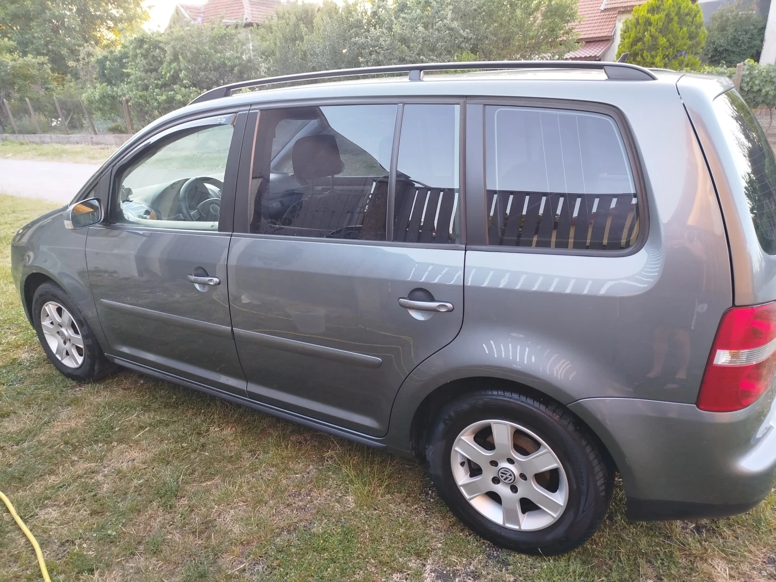 VW Touran 2.0 TDI - изображение 2