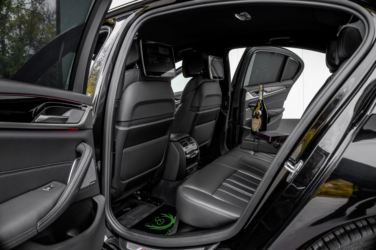 BMW 550 I* X-DRIVE* 3xTV* M-SPORT* HARMAN* LASER* DIGITAL* - изображение 10