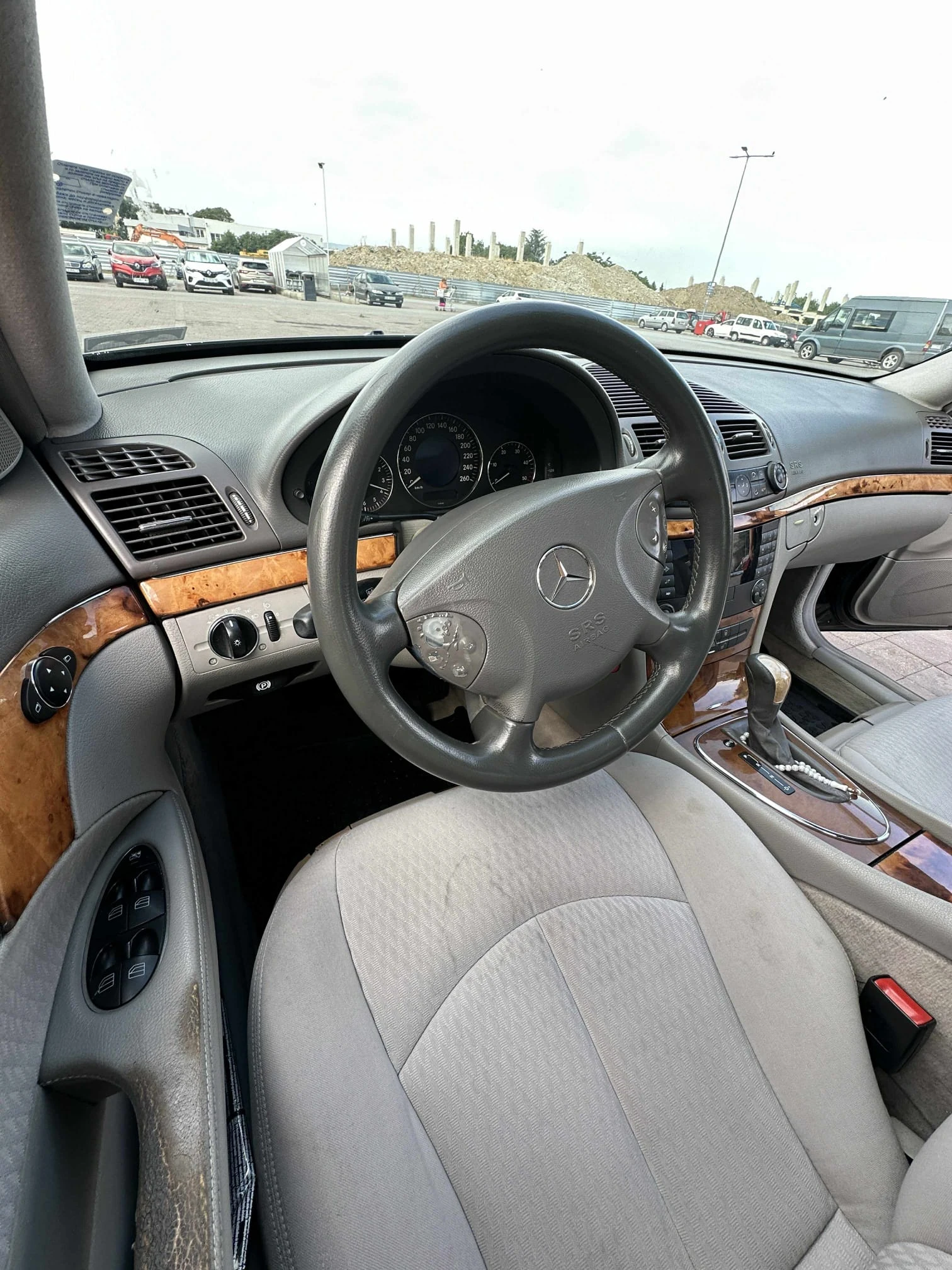 Mercedes-Benz E 220, снимка 15 - Автомобили и джипове - 53663169