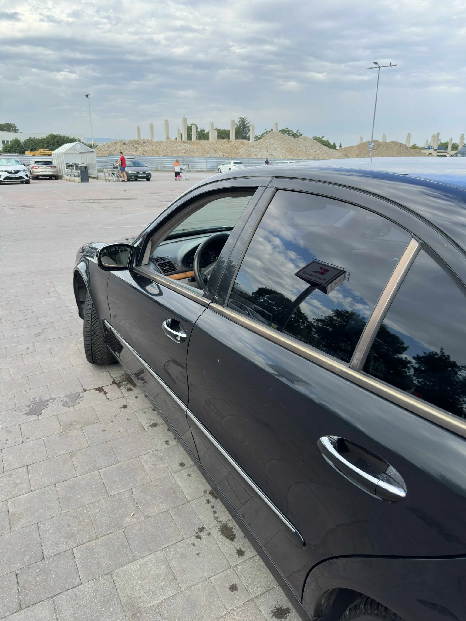 Mercedes-Benz E 220  - изображение 5