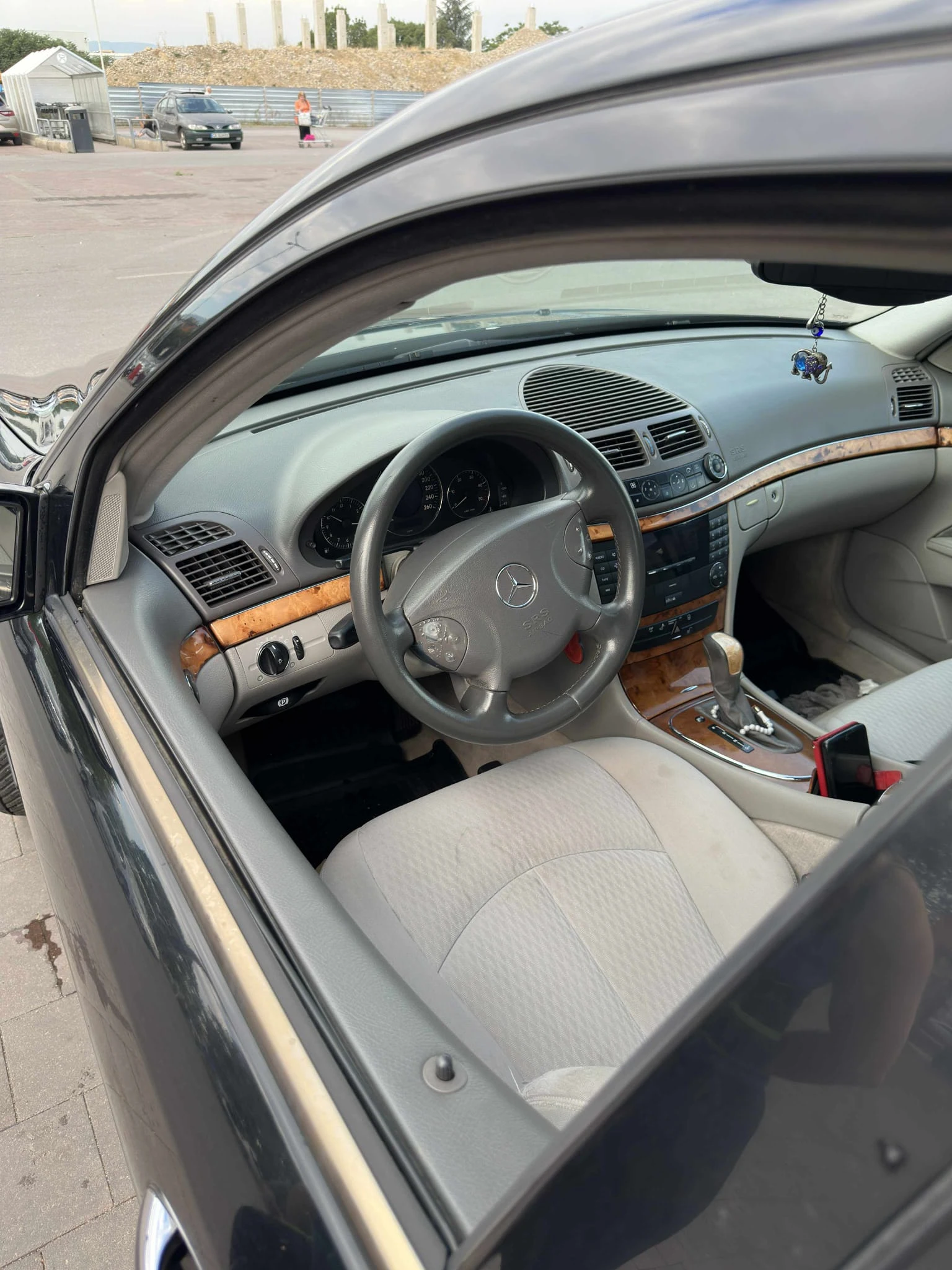 Mercedes-Benz E 220  - изображение 9