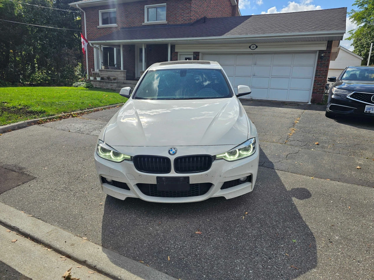 BMW 330 * АВТО КРЕДИТ* ЦЕНА ДО БГ * СЕРВИЗНА ИСТОРИЯ *  - изображение 2