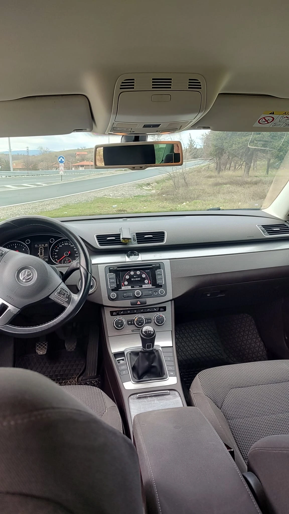 VW Passat, снимка 6 - Автомобили и джипове - 53731582