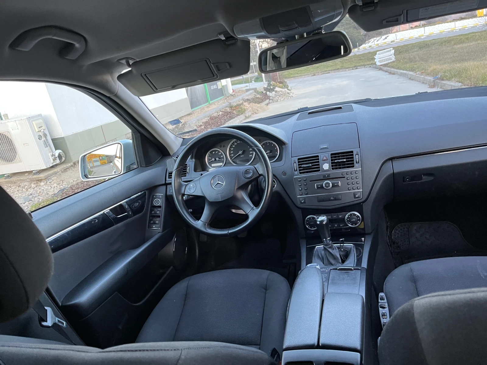 Mercedes-Benz C 220, снимка 7 - Автомобили и джипове - 53633544