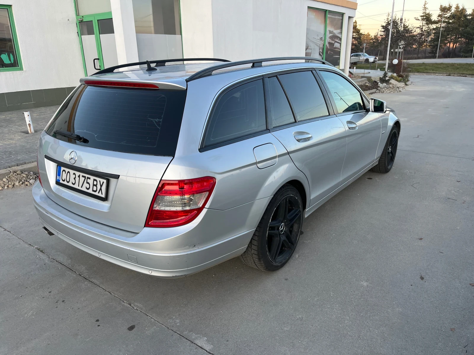 Mercedes-Benz C 220, снимка 4 - Автомобили и джипове - 53633544