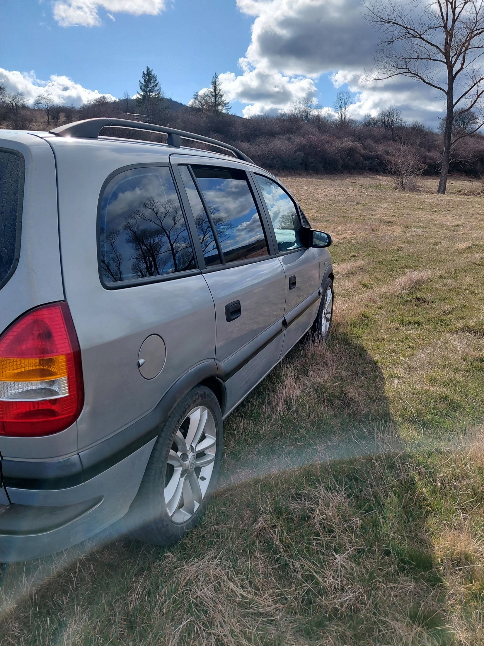 Opel Zafira 1.8 газ/бензин, снимка 5 - Автомобили и джипове - 53936783