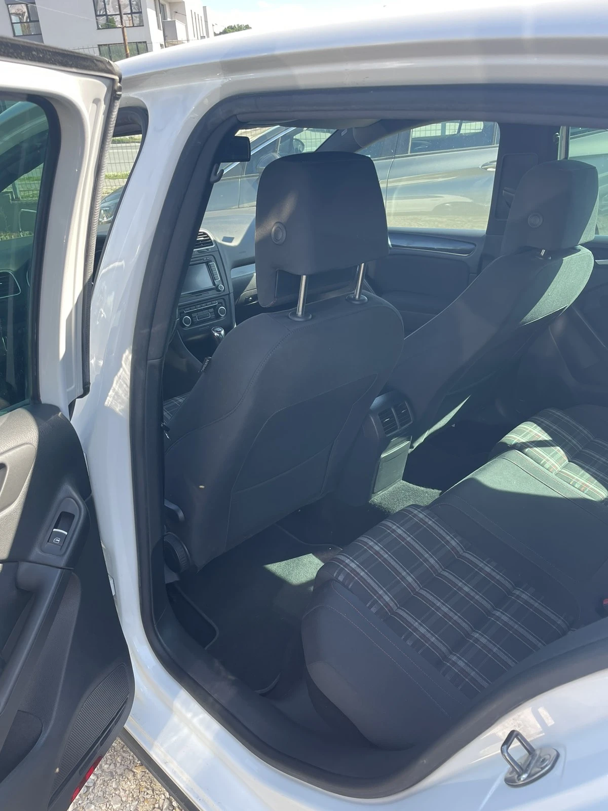 VW Golf 6 GTI 2.0TSI, снимка 12 - Автомобили и джипове - 54665630