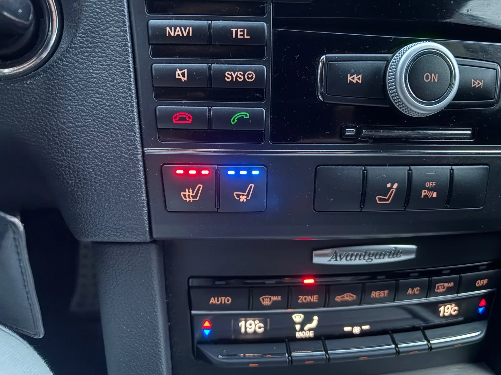 Mercedes-Benz E 350 CDI Avangarde, снимка 16 - Автомобили и джипове - 53974978