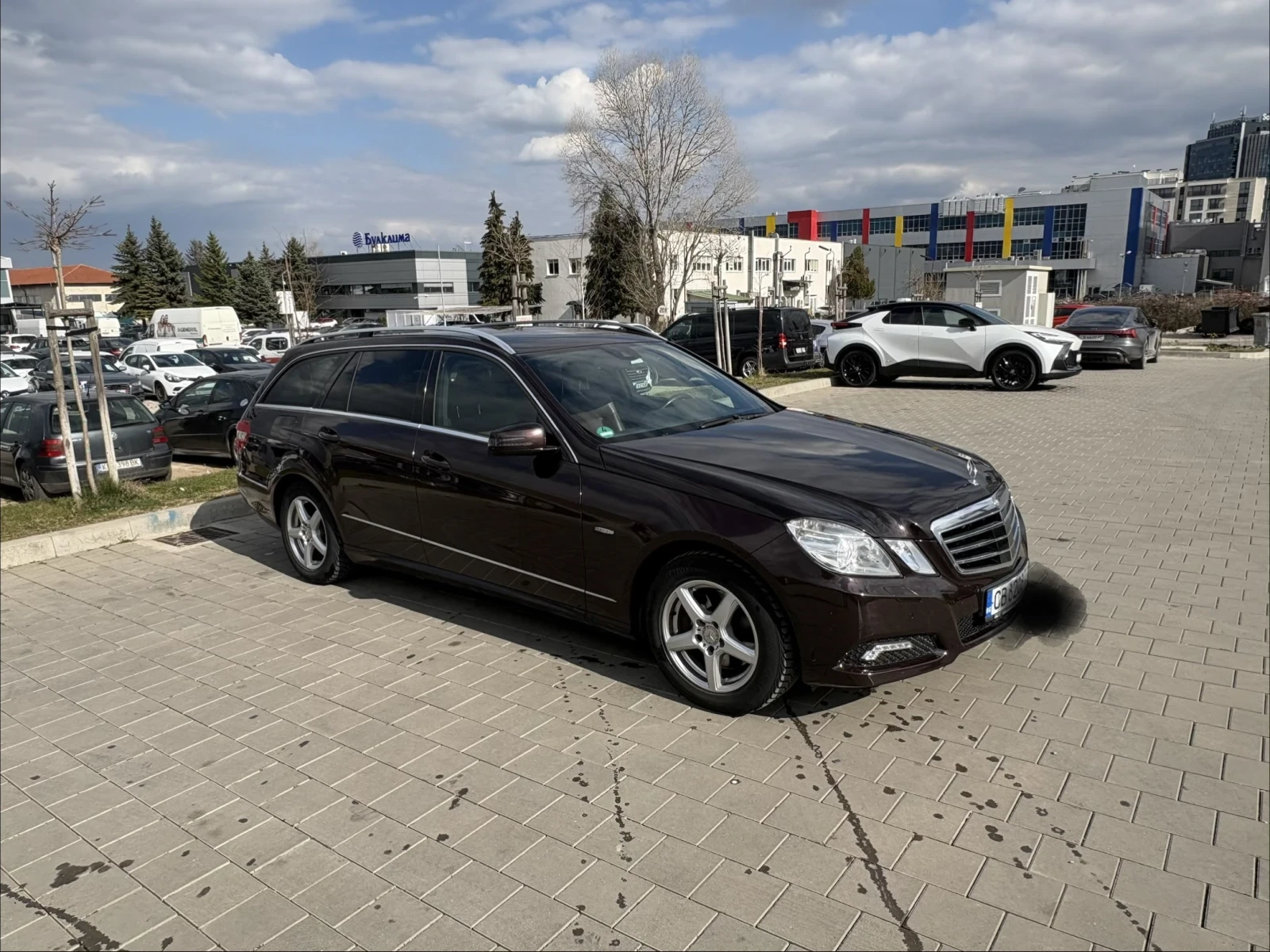 Mercedes-Benz E 350 CDI Avangarde, снимка 3 - Автомобили и джипове - 53974978