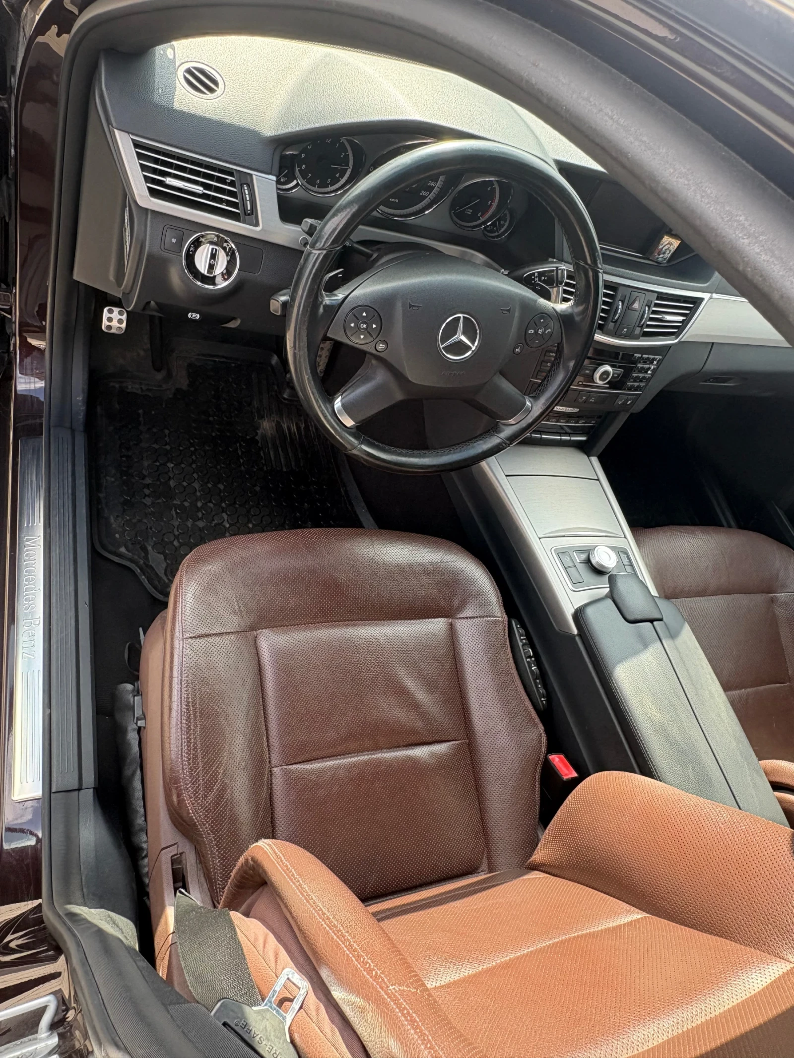 Mercedes-Benz E 350 CDI Avangarde, снимка 9 - Автомобили и джипове - 53974978