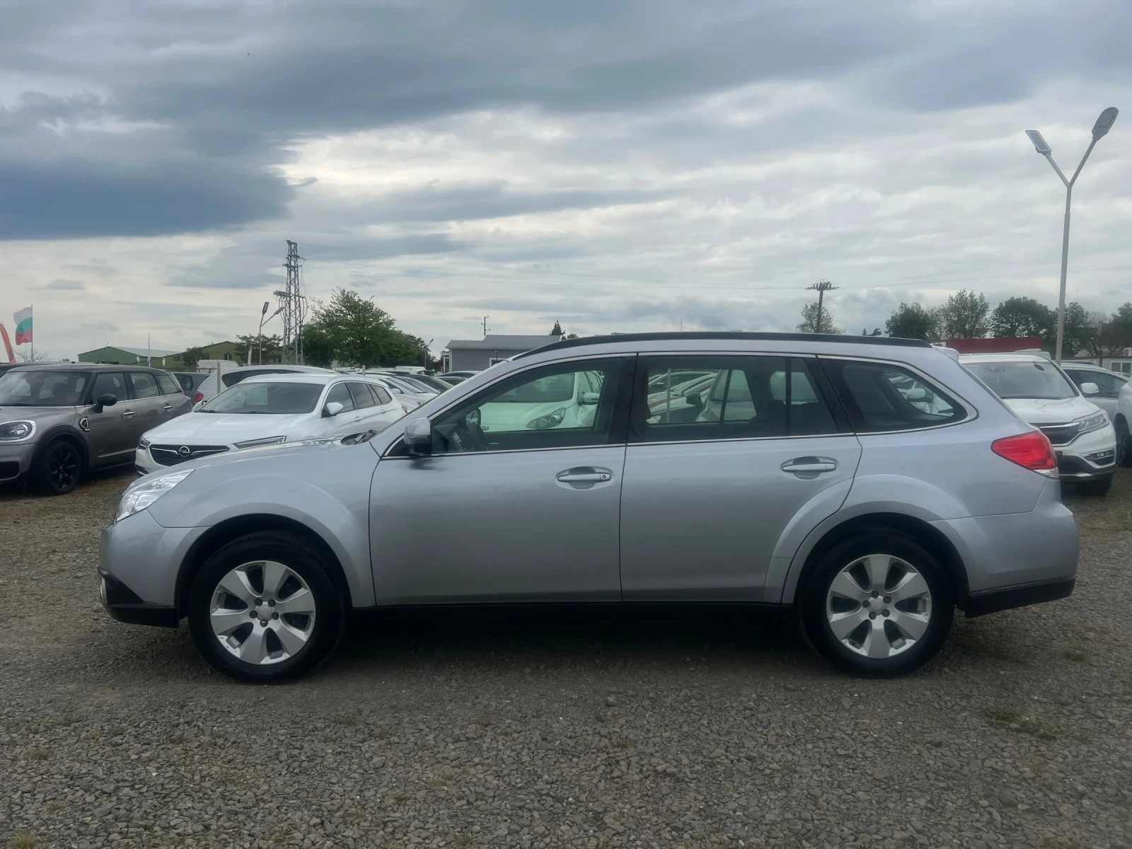 Subaru Outback Legacy 4x4, снимка 16 - Автомобили и джипове - 54313472