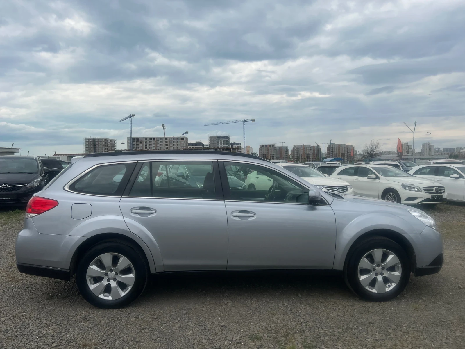 Subaru Outback Legacy 4x4, снимка 17 - Автомобили и джипове - 54313472