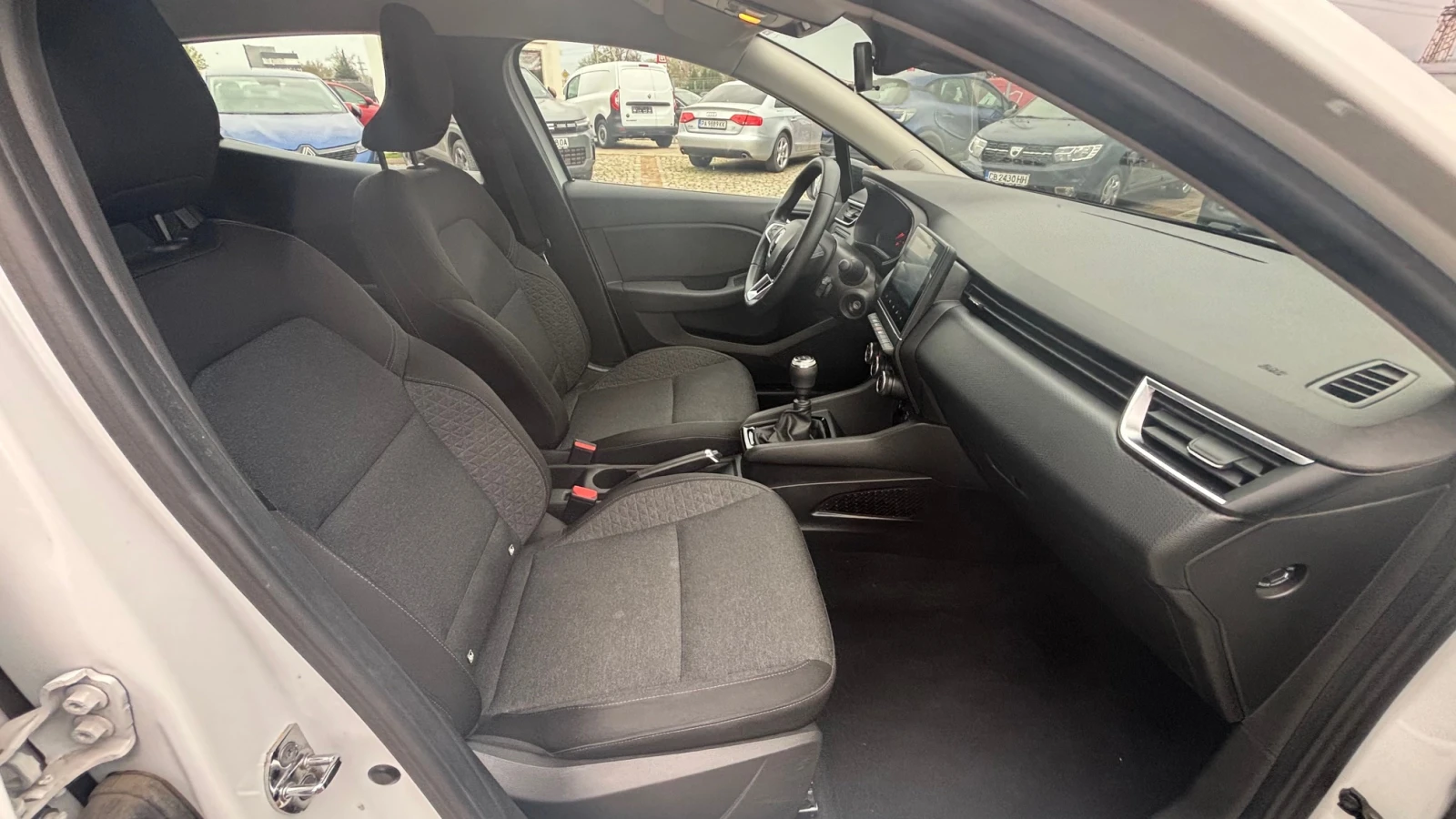 Renault Clio TCe 90 BVM, снимка 14 - Автомобили и джипове - 54429012
