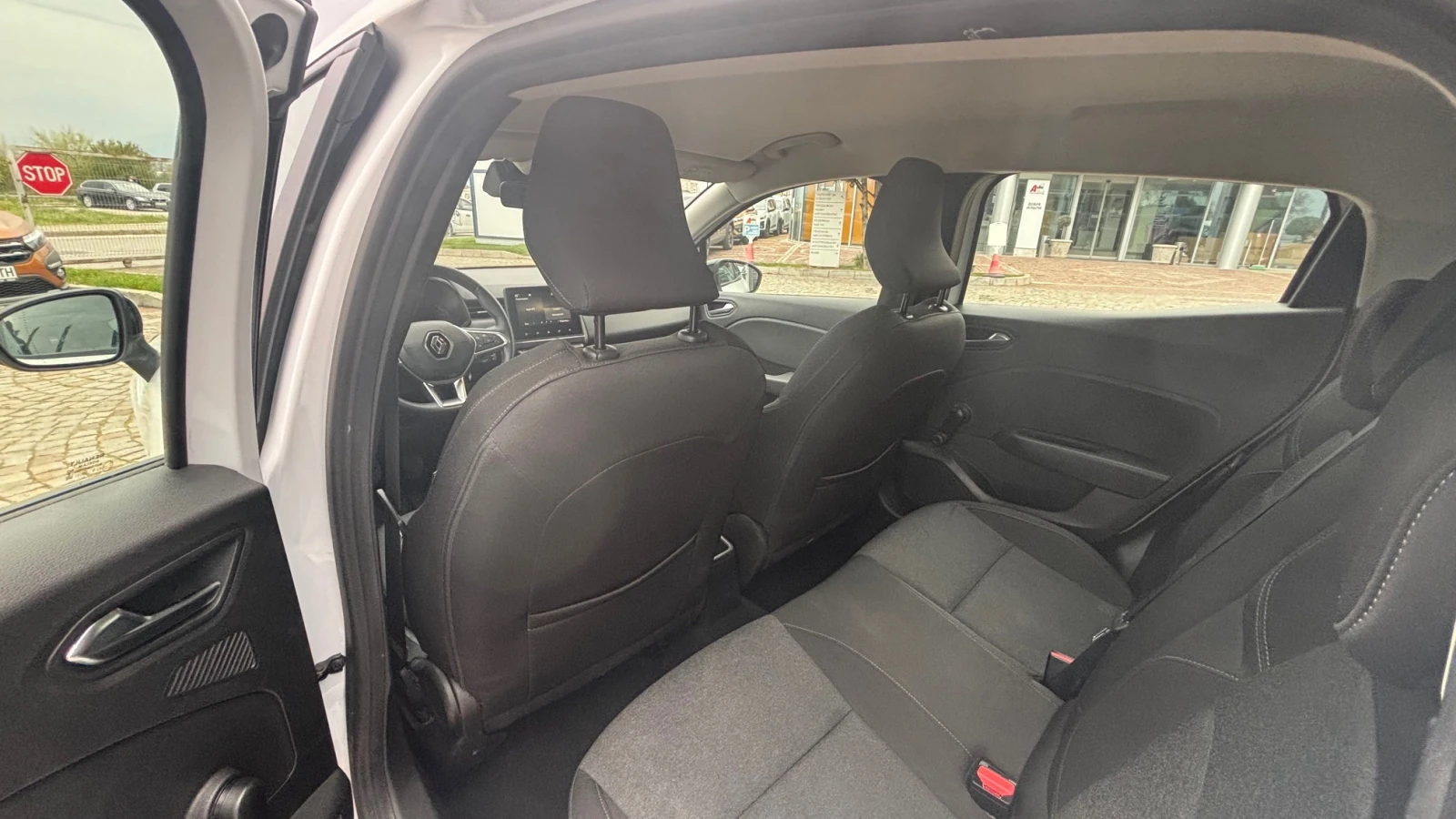 Renault Clio TCe 90 BVM, снимка 17 - Автомобили и джипове - 54429012