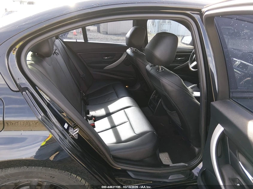 BMW 335 2014 BMW 335I, снимка 13 - Автомобили и джипове - 54436289