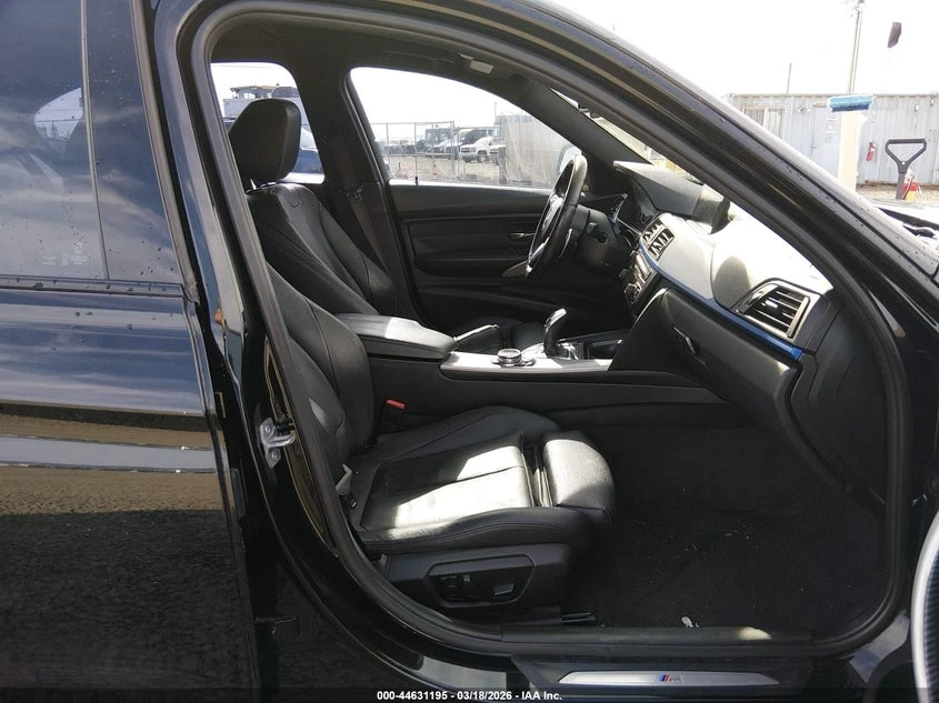 BMW 335 2014 BMW 335I, снимка 12 - Автомобили и джипове - 54436289