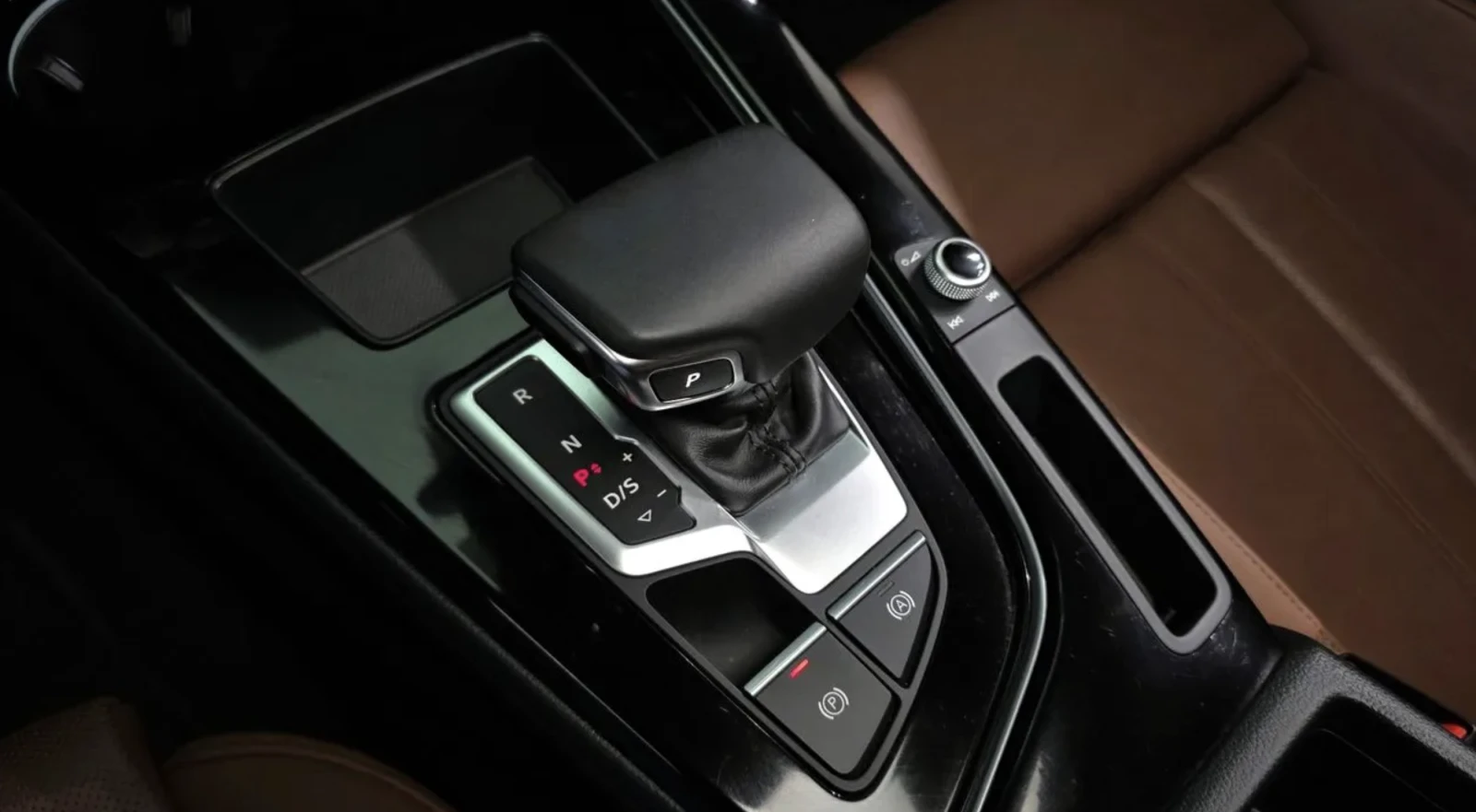 Audi A4 35 TDI PREMIUM / S-LINE / DIGITAL / ОБДУХВАНЕ /, снимка 11 - Автомобили и джипове - 54711384