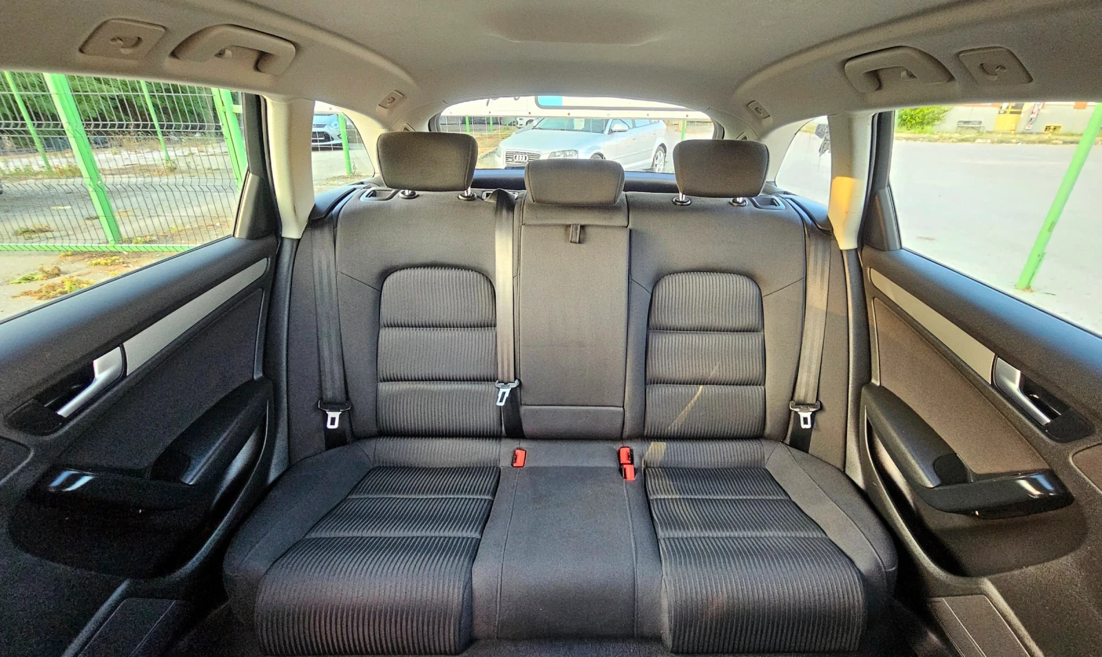 Audi A4 2.0TDI | 143 к.с. | LED & XENON | РЕАЛНИ КМ, снимка 9 - Автомобили и джипове - 55105594