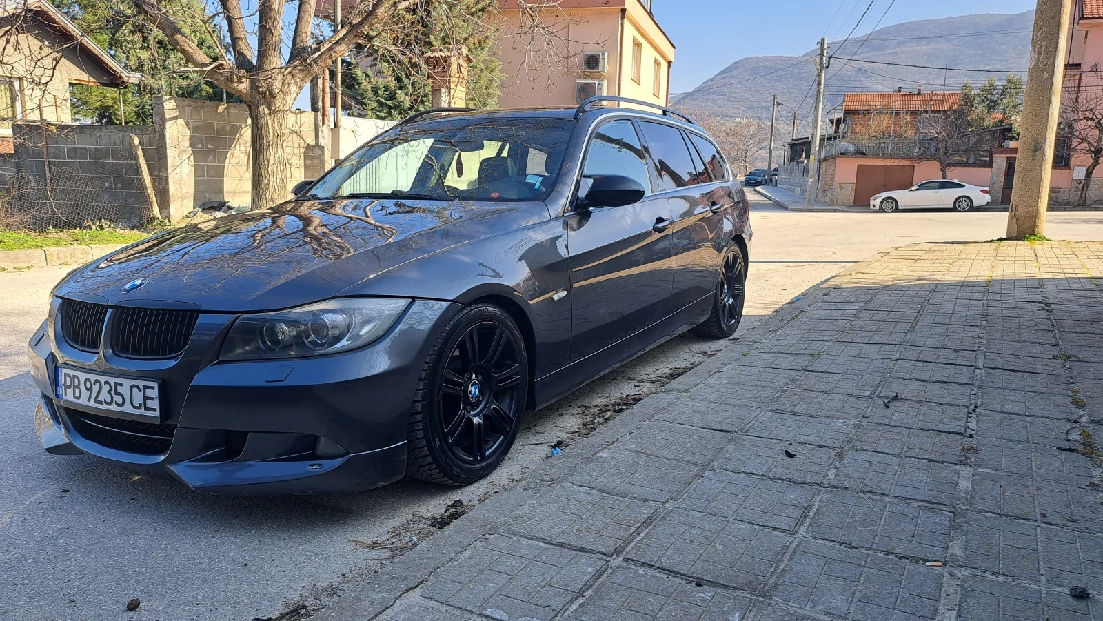 BMW 330, снимка 2 - Автомобили и джипове - 55235026