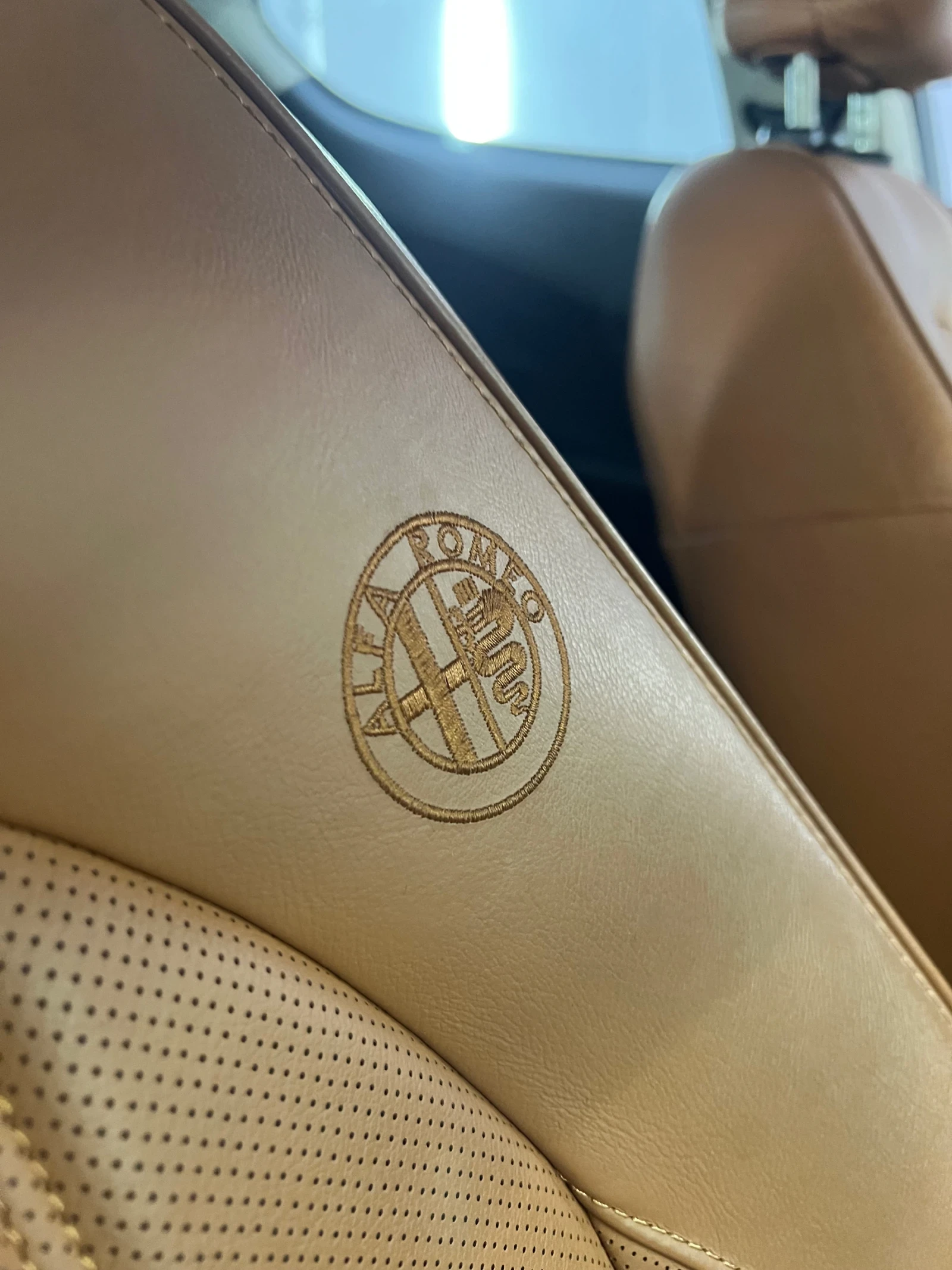 Alfa Romeo MiTo 1.3 JTDm, снимка 7 - Автомобили и джипове - 55365625