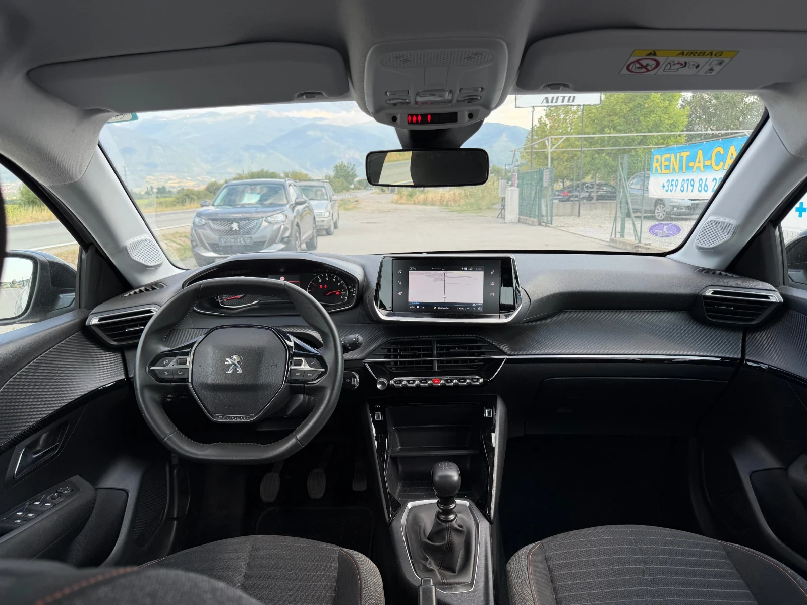 Peugeot 208 1.2 puretech, снимка 11 - Автомобили и джипове - 55543142