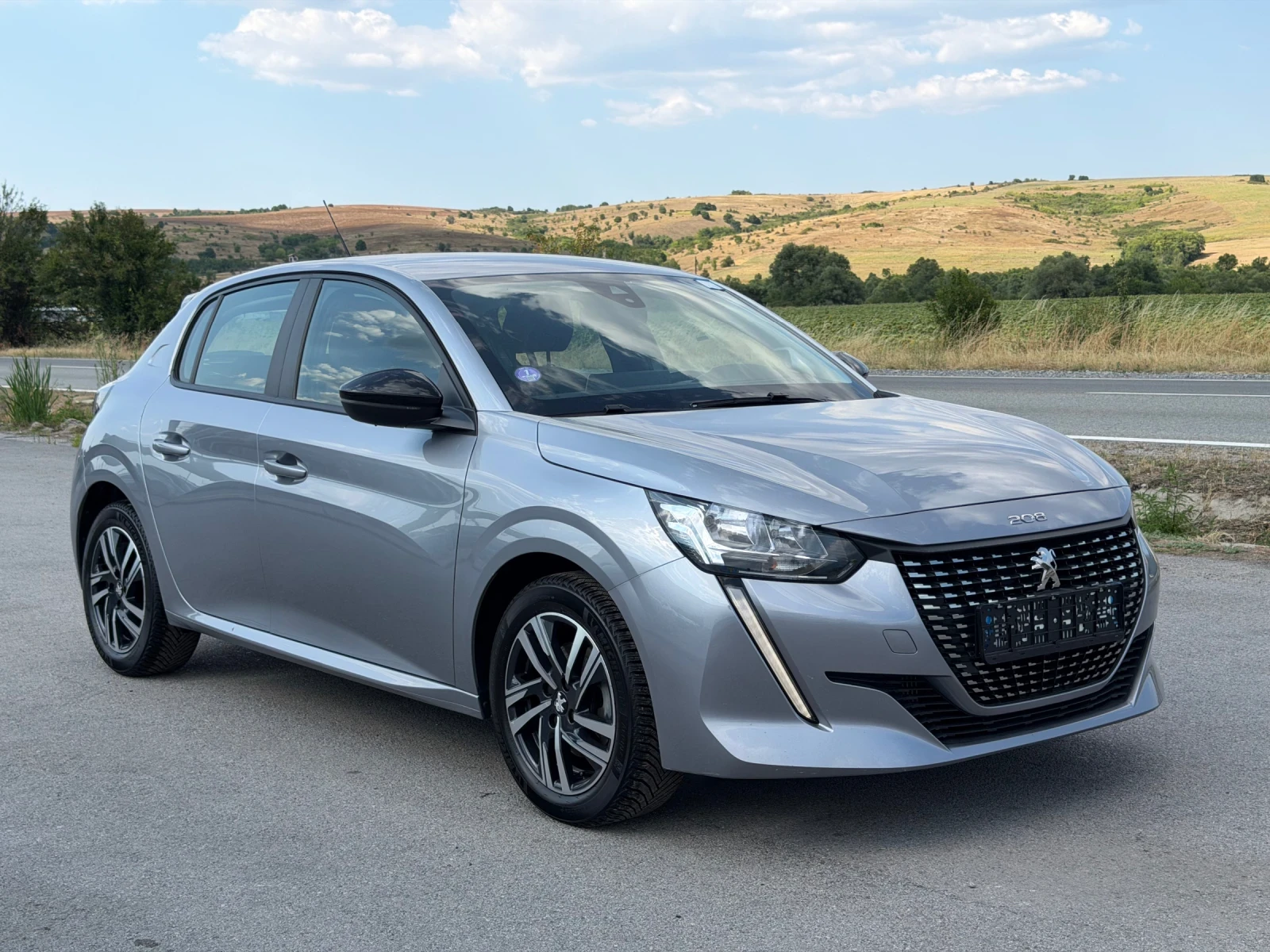 Peugeot 208 1.2 puretech, снимка 2 - Автомобили и джипове - 55543142