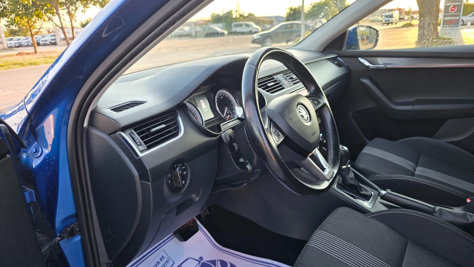 Skoda Octavia DISTRONIC/NAVI/FUL-FUL, снимка 9 - Автомобили и джипове - 55711439