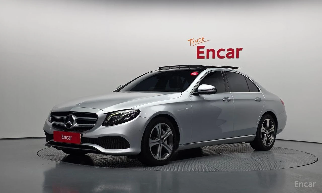 Mercedes-Benz E 300 ДИГИТАЛНО* ТАБЛО* ОБДУХВАНЕ* 360КАМЕРА* ПАНОРАМА* 