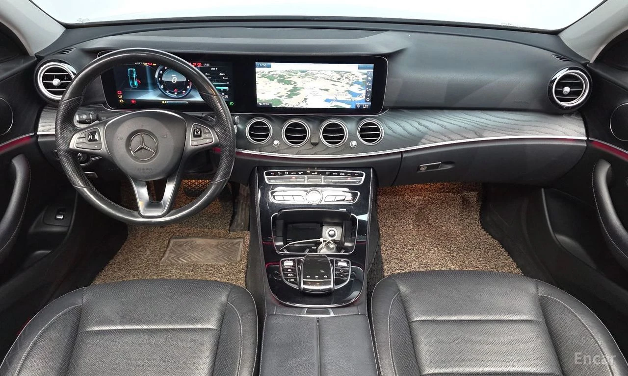 Mercedes-Benz E 300 ДИГИТАЛНО* ТАБЛО* ОБДУХВАНЕ* 360КАМЕРА* ПАНОРАМА* , снимка 7 - Автомобили и джипове - 56114671
