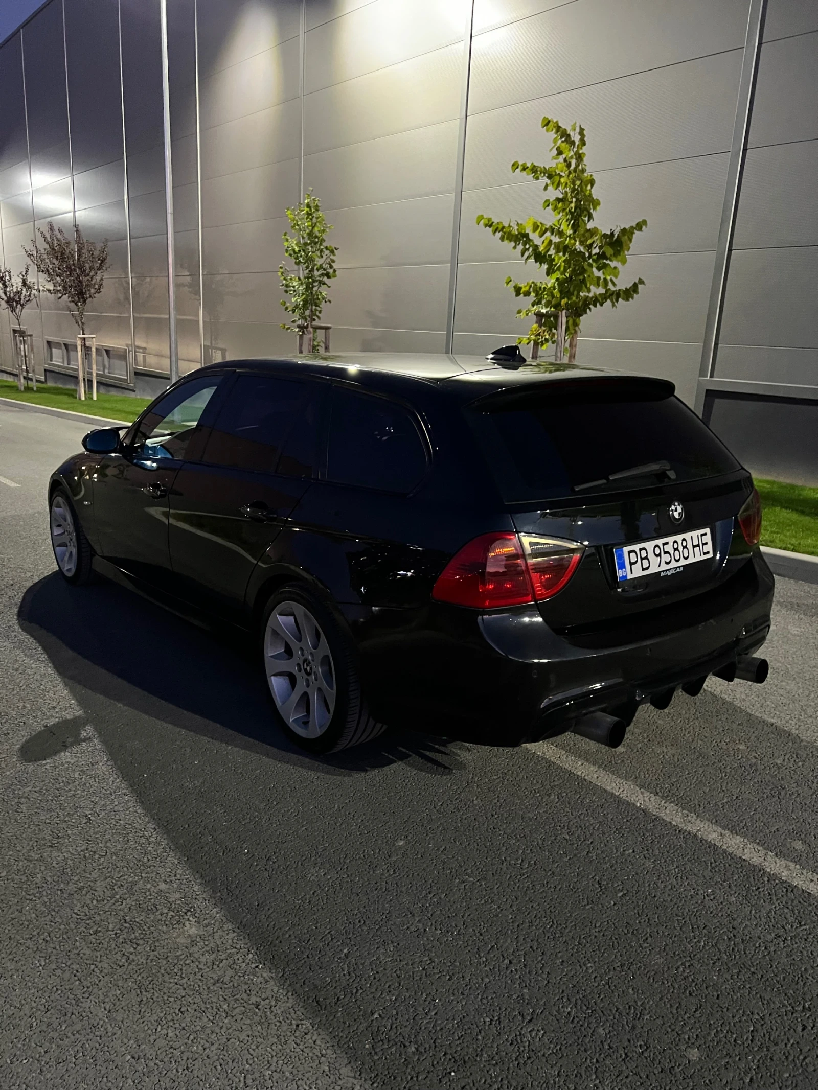 BMW 330, снимка 8 - Автомобили и джипове - 56346480