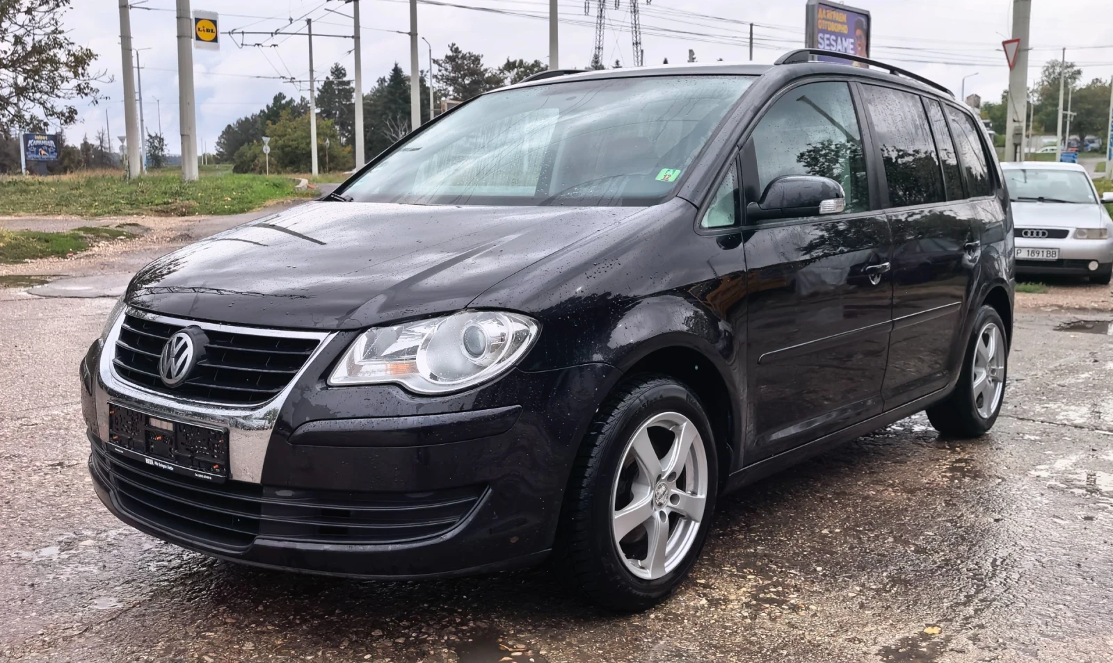 VW Touran 2.0 i-МЕТАН--7 МЕСТА-НАВИГАЦИЯ