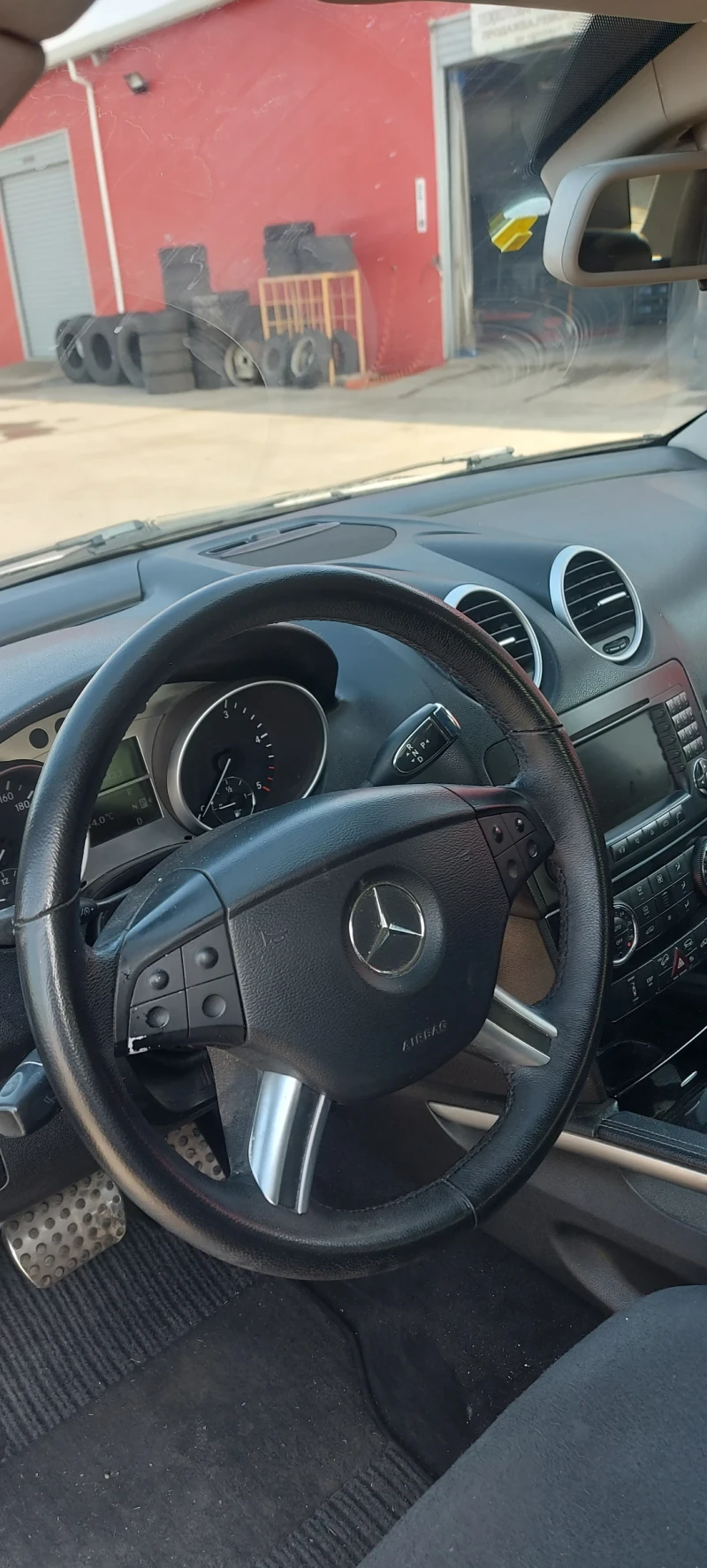 Mercedes-Benz ML 320, снимка 6 - Автомобили и джипове - 48766786