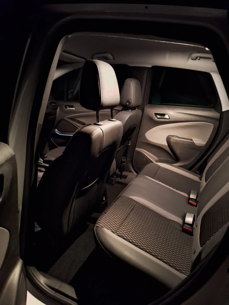 Opel Crossland X 1.2, снимка 7 - Автомобили и джипове - 53305938