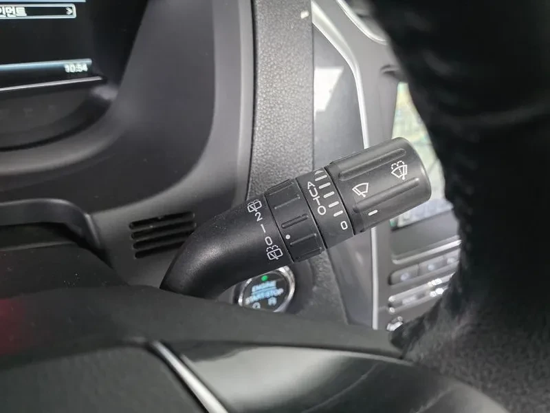 Ford Explorer 2.3 AWD, снимка 16 - Автомобили и джипове - 54351540