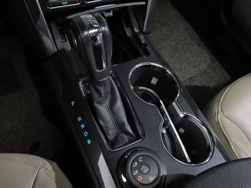 Ford Explorer 2.3 AWD, снимка 9 - Автомобили и джипове - 54351540