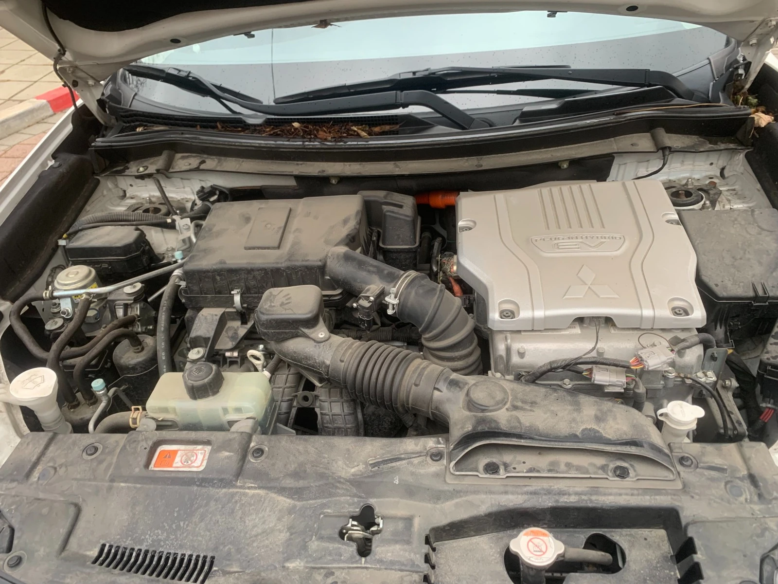 Mitsubishi Outlander 2.0PHEV | Mobile.bg � ����������� 12