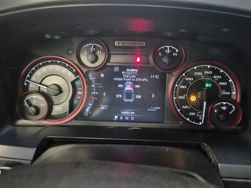 Dodge RAM 1500 * REBEL CREW CAB SHORT BED * CARFAX *  - изображение 7