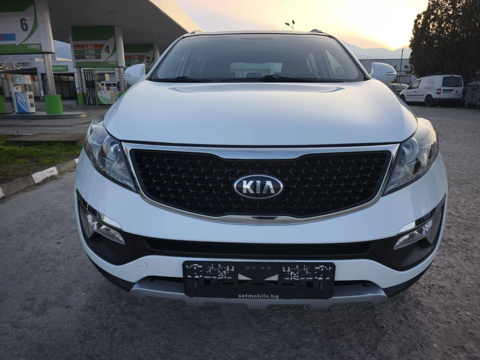 Kia Sportage 2.0CRDI 4X4 FACE REBEL FULL SERVICE NEW !!! - изображение 2