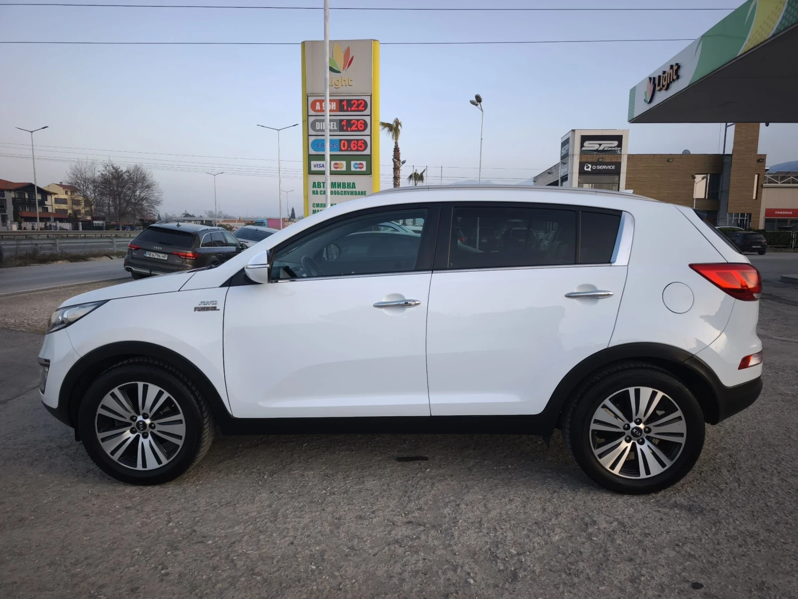 Kia Sportage 2.0CRDI 4X4 FACE REBEL FULL SERVICE NEW !!! - изображение 6