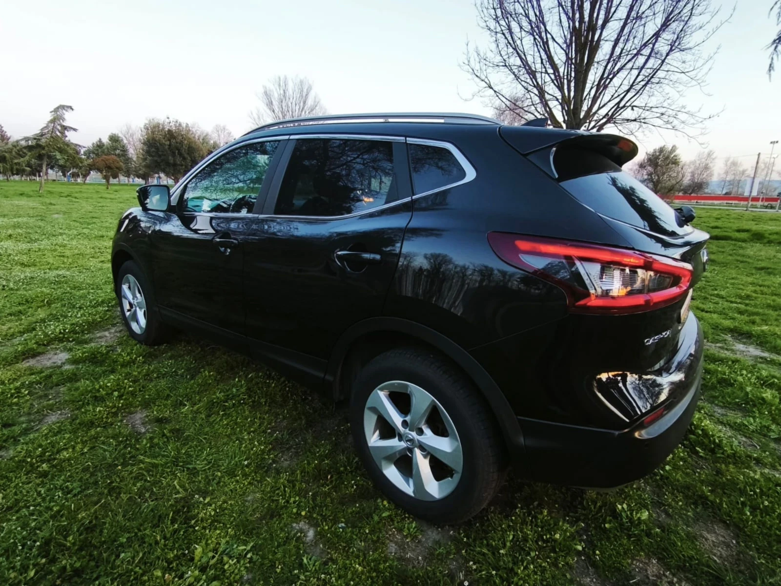 Nissan Qashqai 1.5TDI , снимка 6 - Автомобили и джипове - 54516477