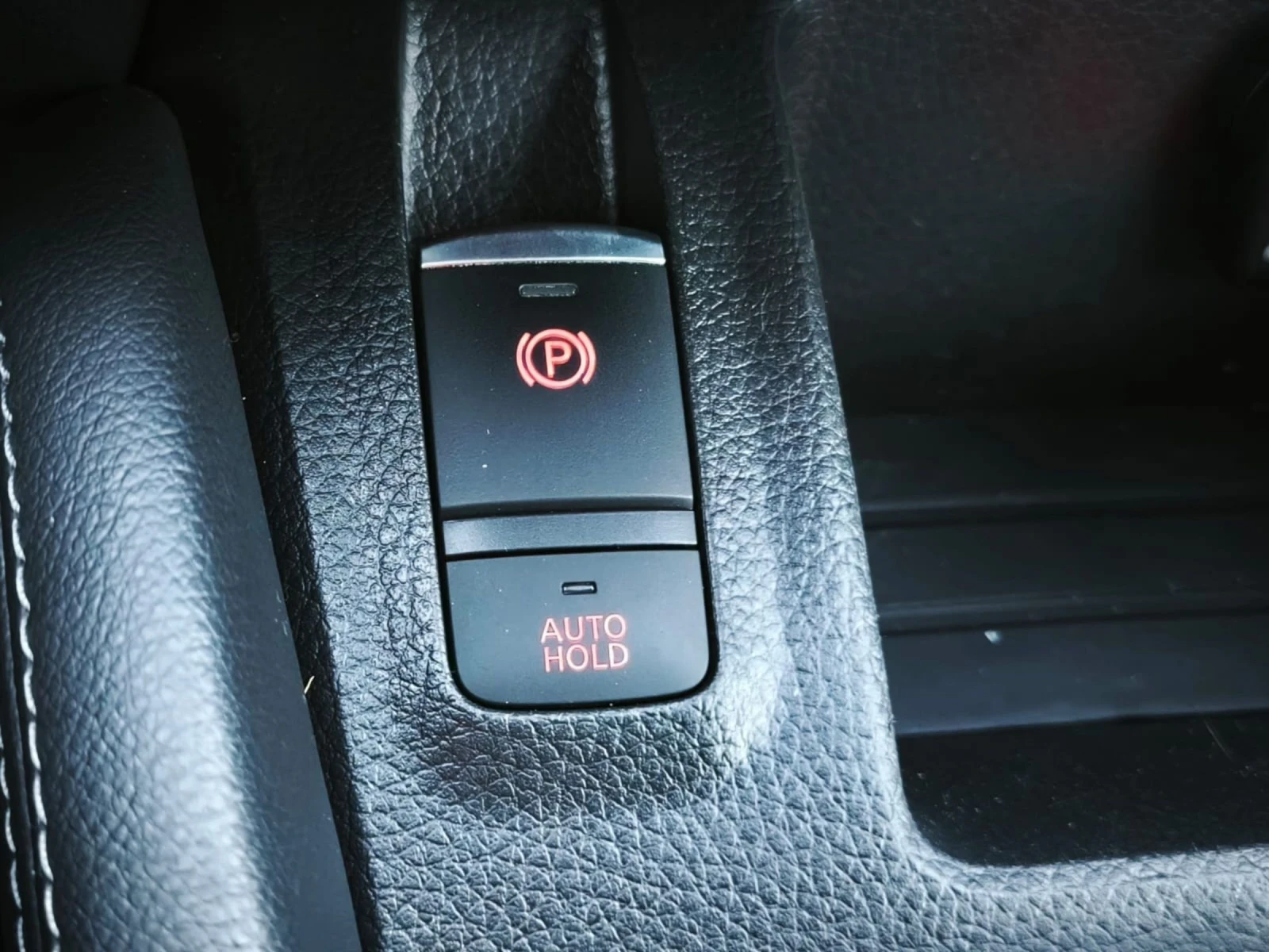 Nissan Qashqai 1.5TDI , снимка 12 - Автомобили и джипове - 54516477