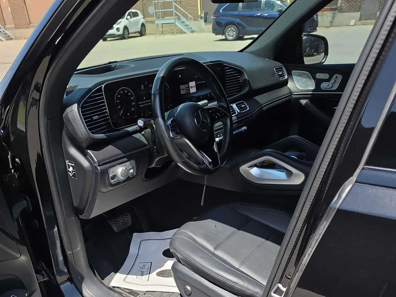 Mercedes-Benz GLE 350 ДИСТРОНИК * 360 * BURMESTER * PANO * ОБДУХВАНЕ, снимка 14 - Автомобили и джипове - 55148709